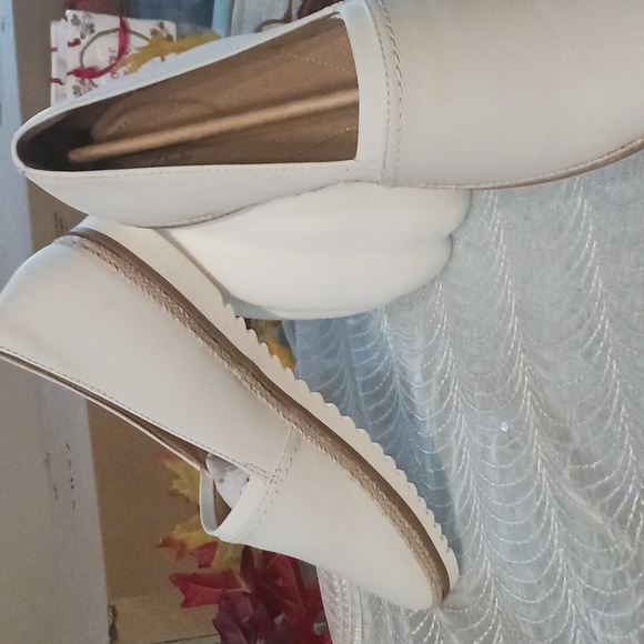 Women's shoes - Picture 2 of 5